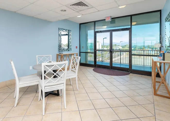 Phoenix Suites West 403